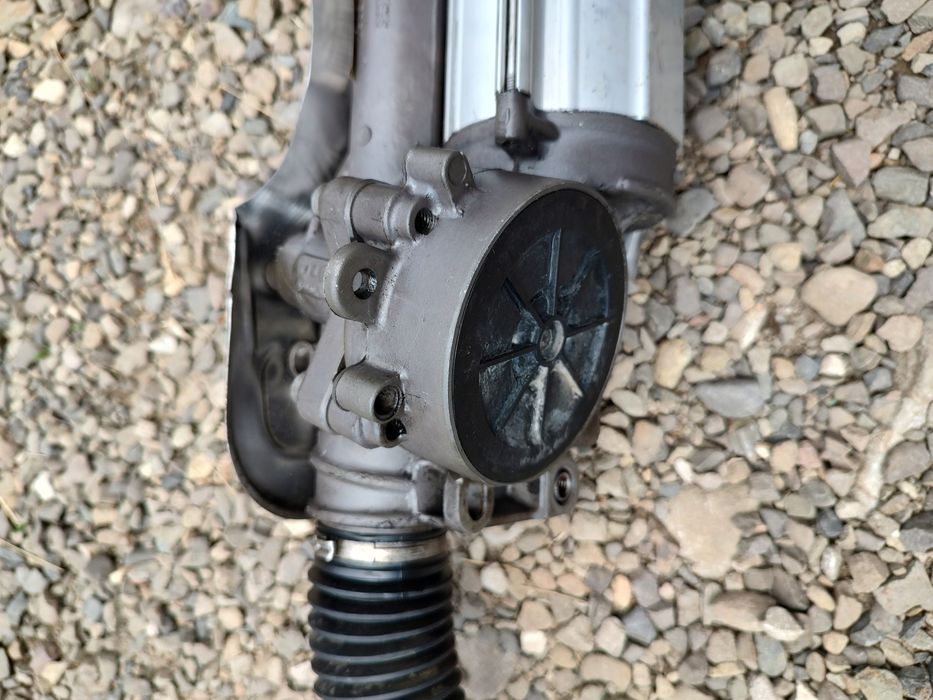 Caseta de directie electrica Skoda Octavia II VW Golf VI Touran Seat L