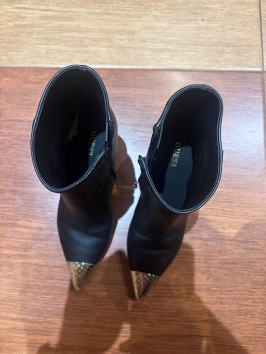 Обувки Guess 36-37