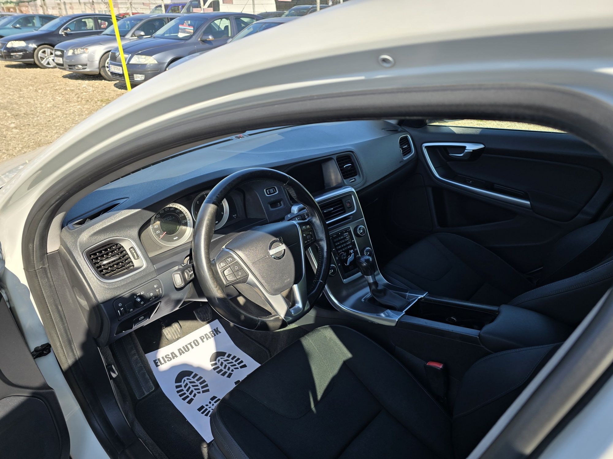 Volvo S 60 D3 2.0 D fab 2011 RATE/CASH/BUY BACK Garantie 12 luni