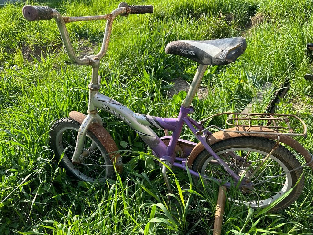 Велосипед детский, санки и стул детский