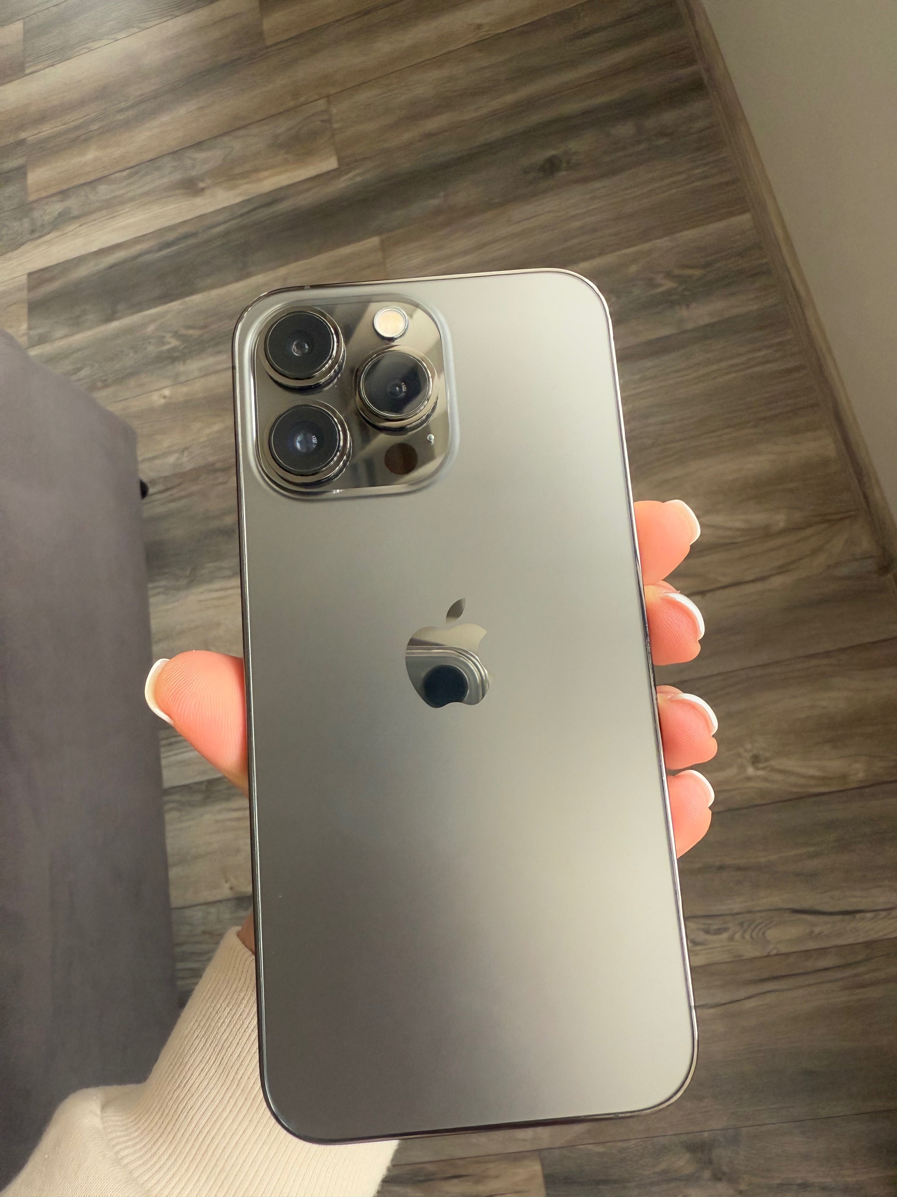 iPhone 13pro КАТО НОВ