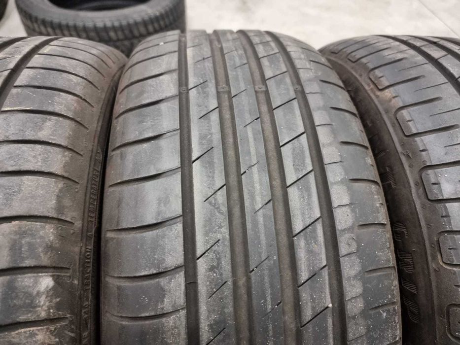 4 Anvelope VARA 205.60.16 "Goodyear" ; stare foarte buna