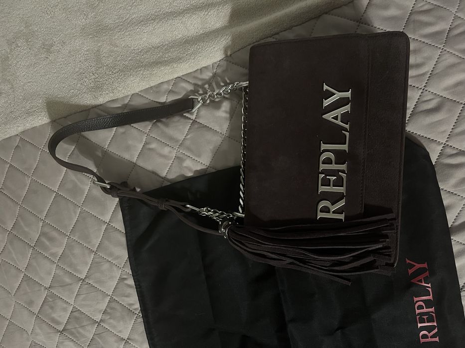 Сррахотна дамска чанта Replay