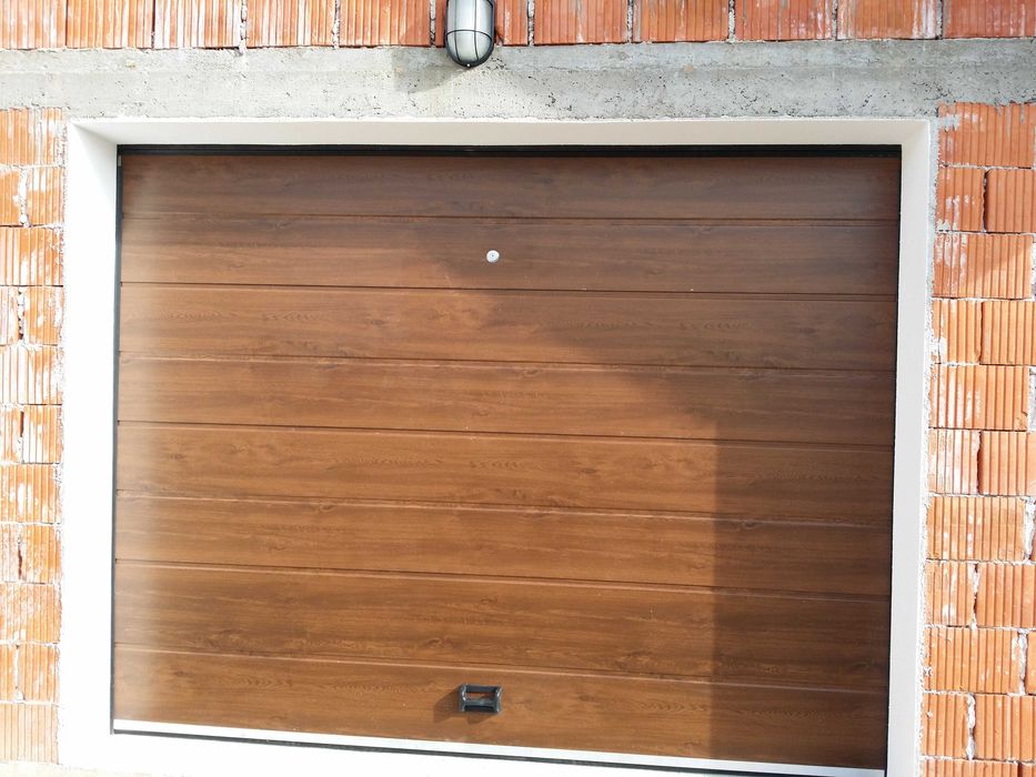 usi garaj sectionale automate strehaia