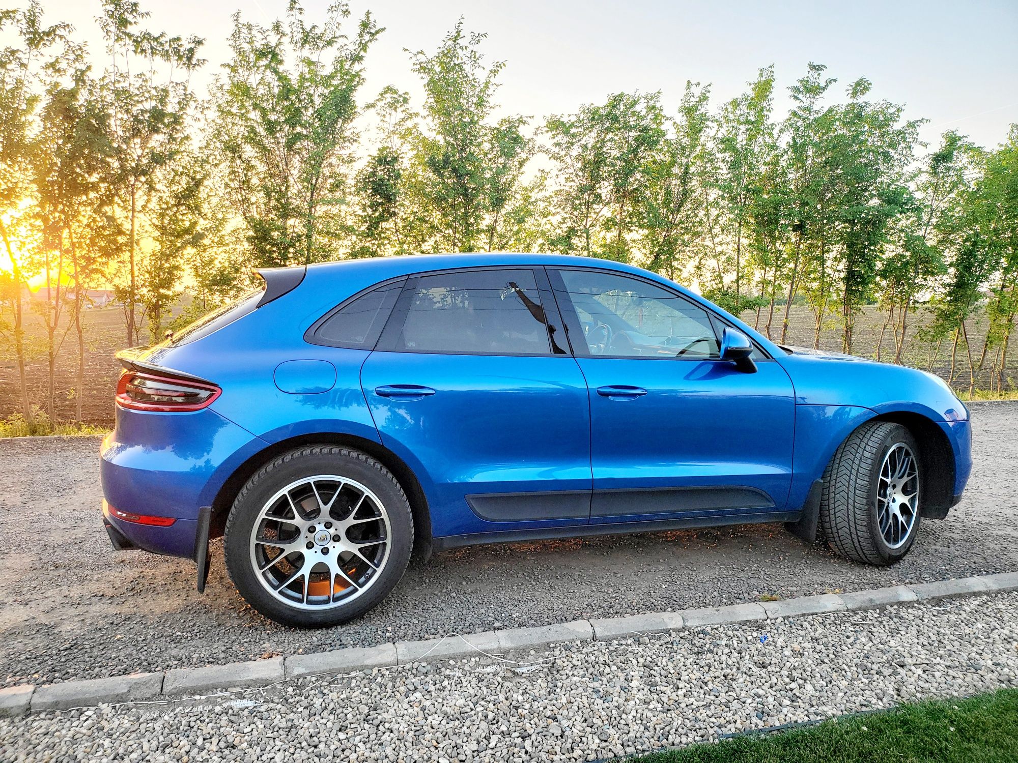 Vând Porsche Macan pachet turbo S