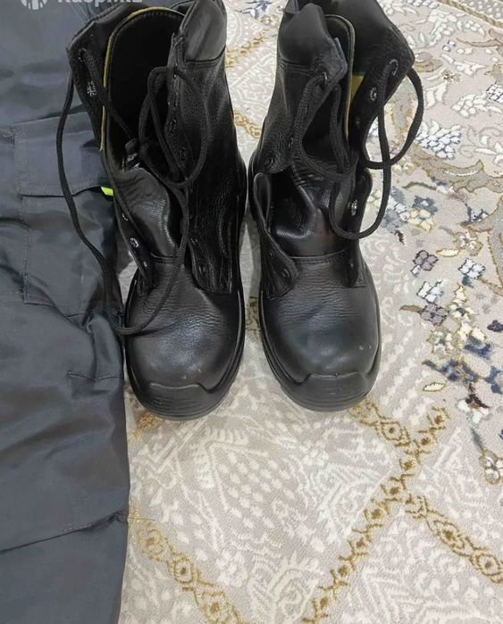 Спецовка и берцы етик,