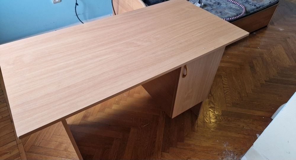 Рабочий стол, деревянный