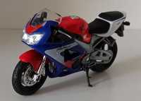 Macheta motocicleta Honda CBR900RR Fireblade - Welly 1/18