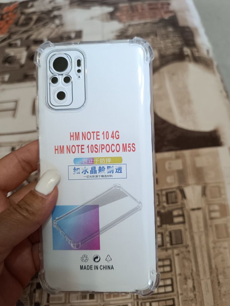 Продам чехол на Redmi note 10