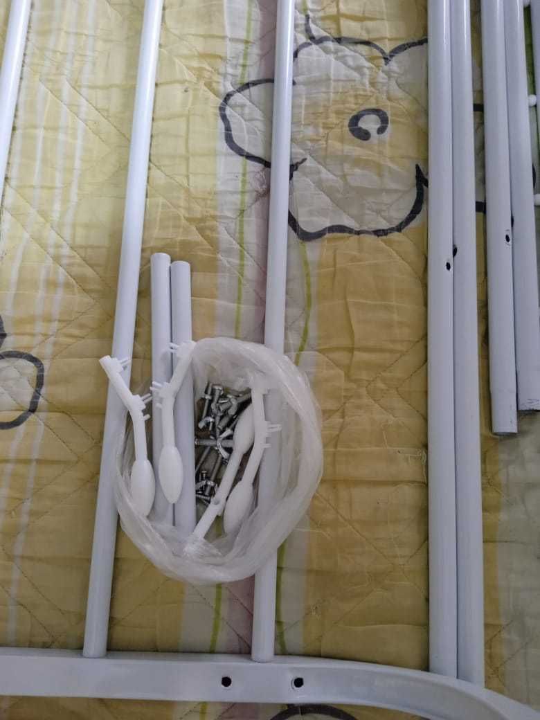 Продам напольную вешалку.