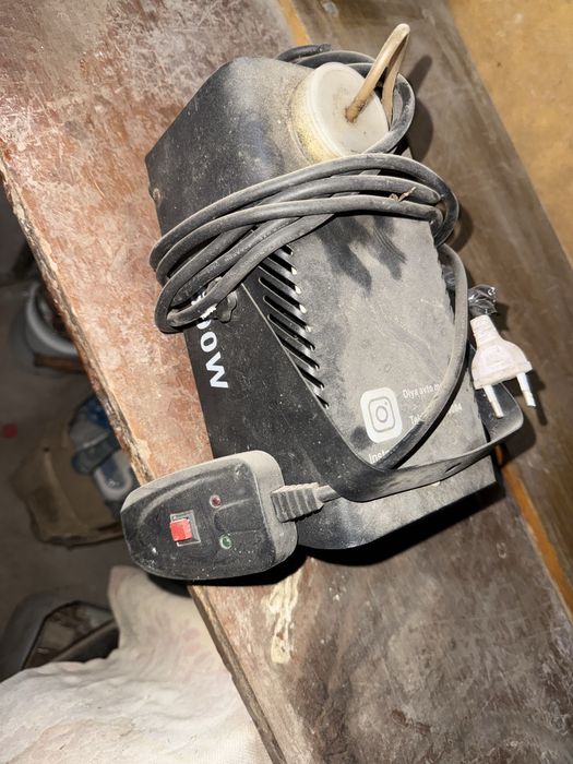 Апарат для сухого тумана надо прочистить каналы а так рабочи