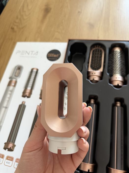 Uscator de par tip Dyson Airwrap