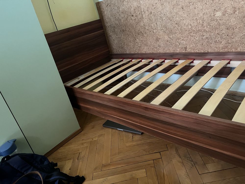 Немско легло с подматрачна рамка
