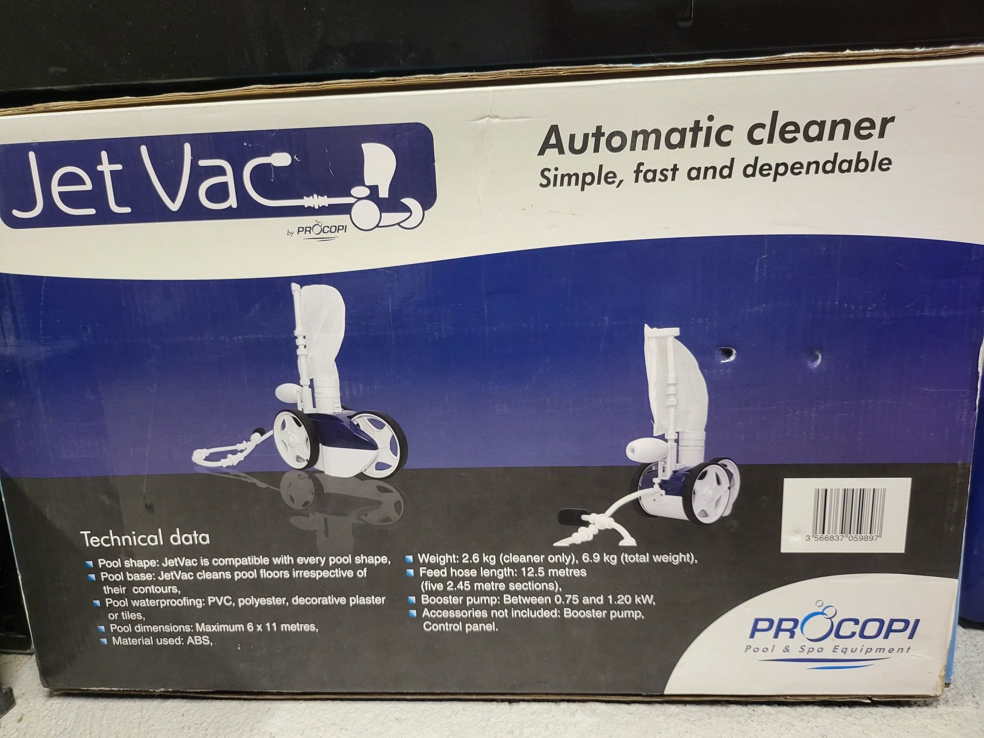 Автоматична машина за почистване на басейн JetVac