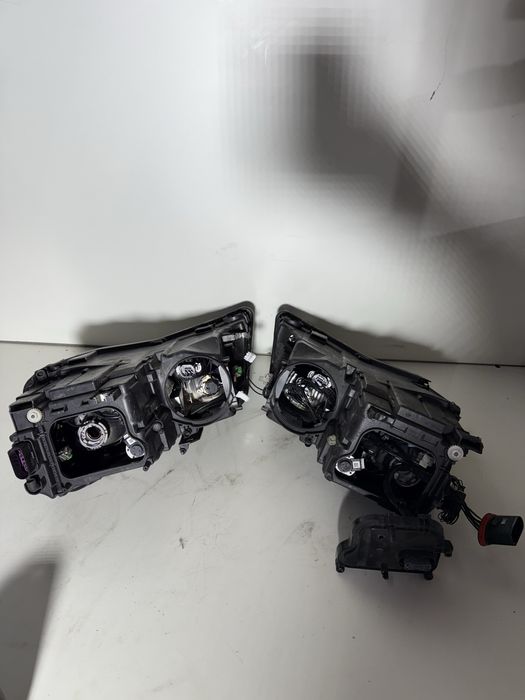 Ляв фар , десен фар за audi a8 d4 за части