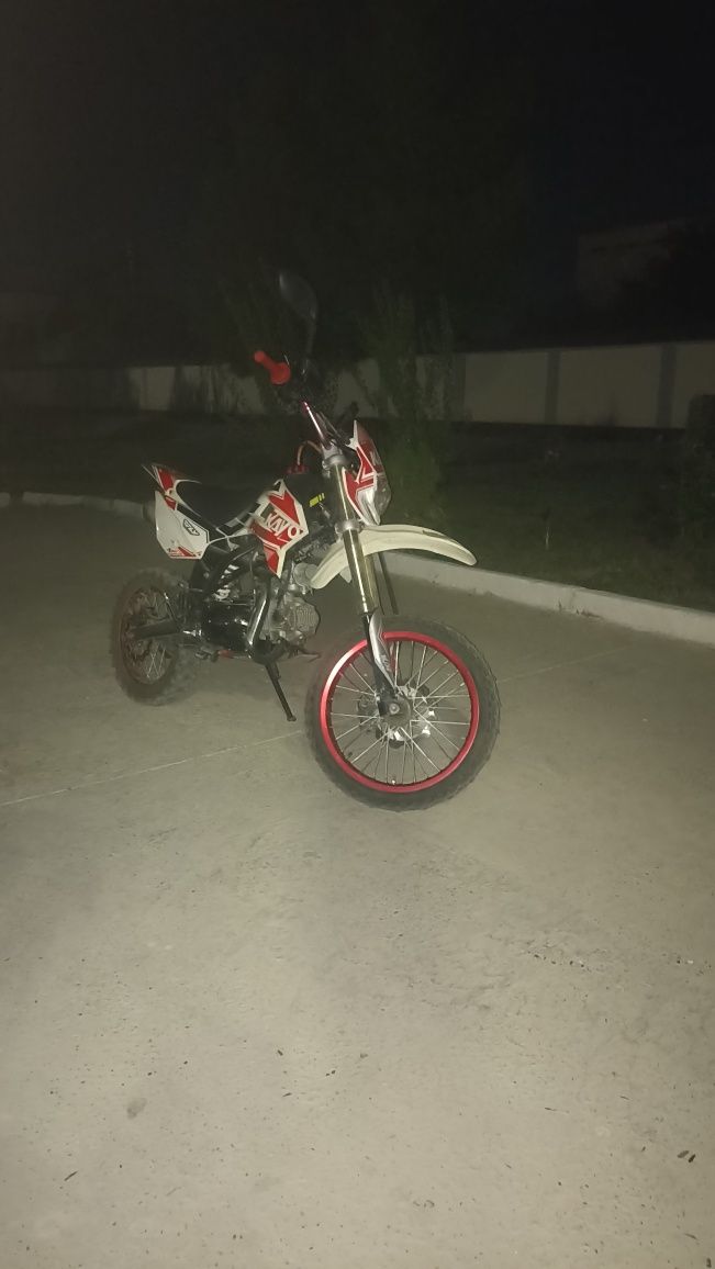 Мотоцикл Kayo спорт