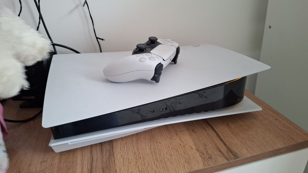 PS5 в отличном состоянии