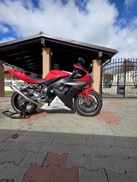 Moto Yamaha R1 2003