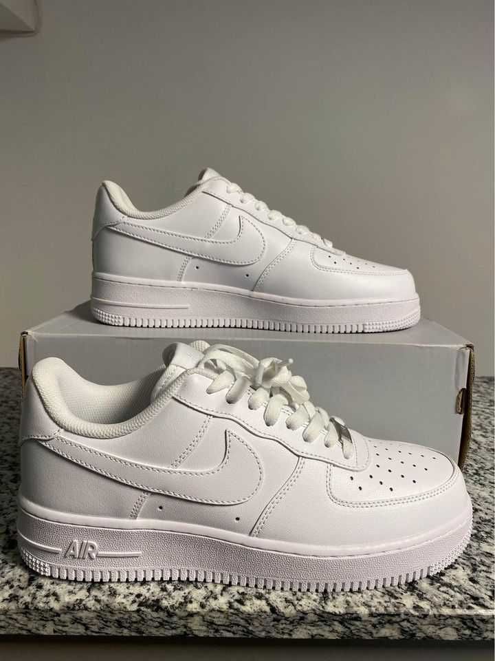 Adidasi Nike AirForce 1 Tripple White Universali