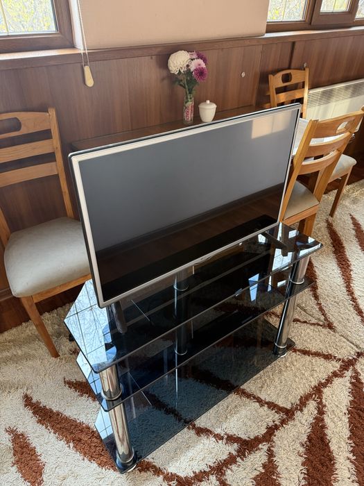 Телевизор LG 32, со сгоревшей подсветкой экрана на запчасти