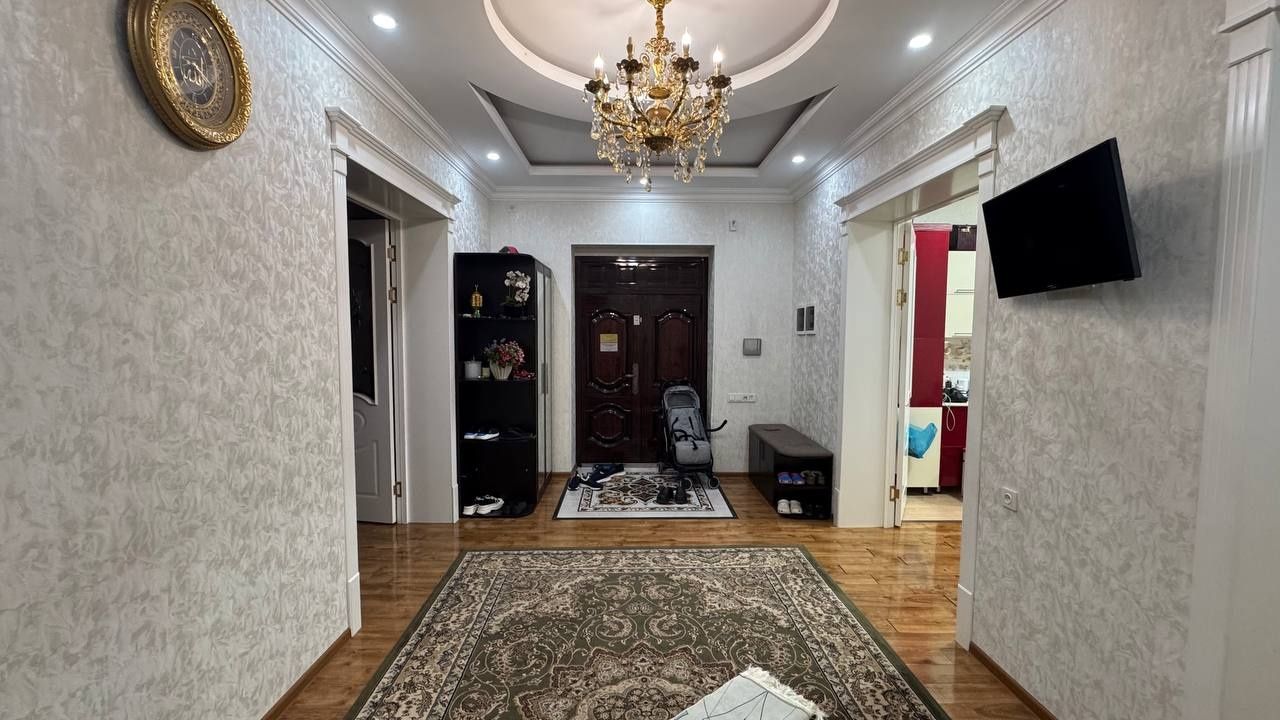 Продаётся квартира новостройка 115кв 1 этаж+парковка