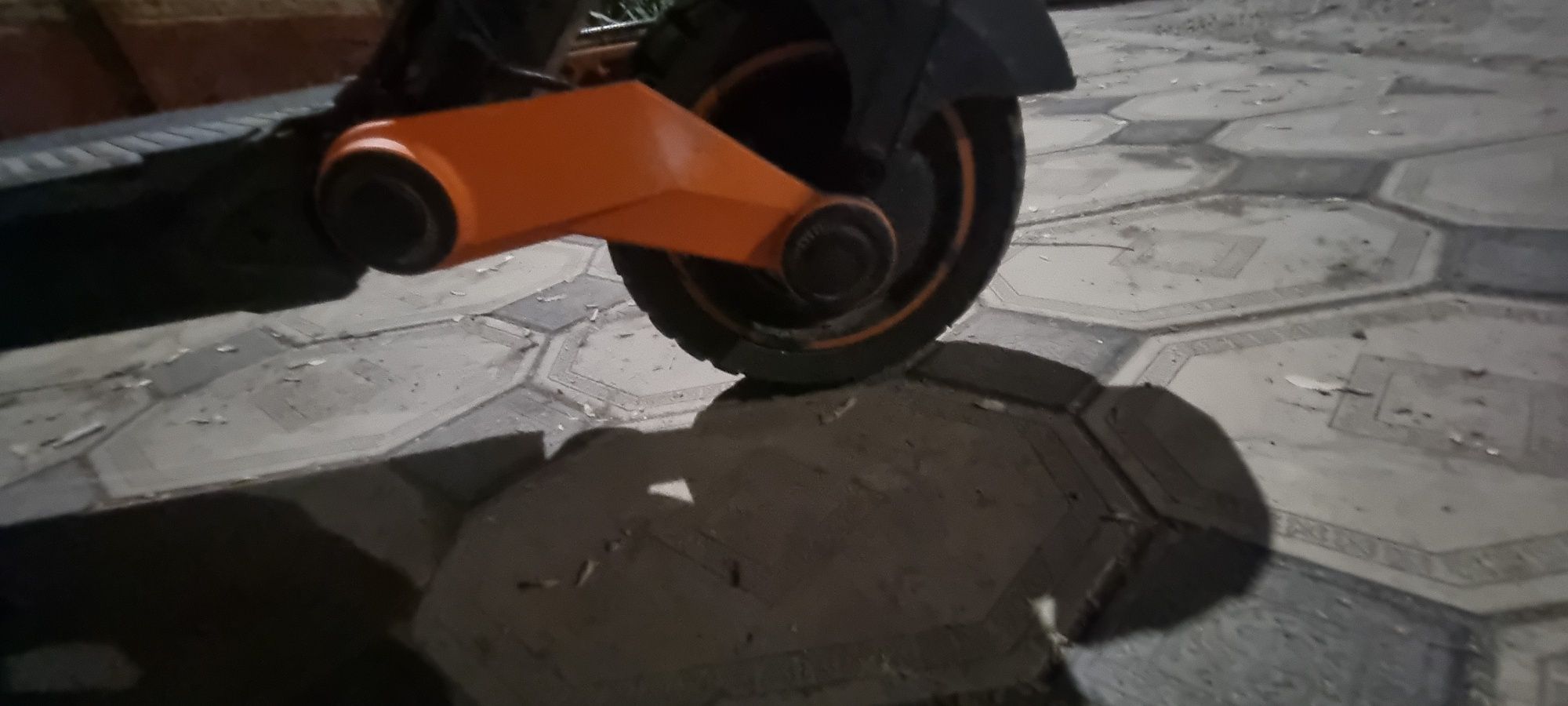 Срочно kukirin g3