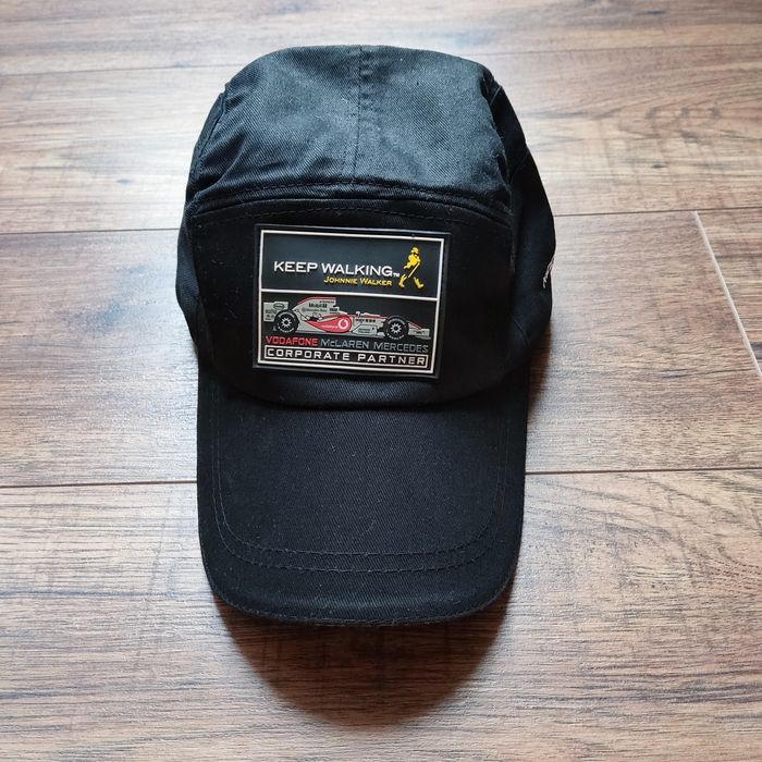 Оригинална шапка с козирка McLaren Mercedes Johnnie Walker