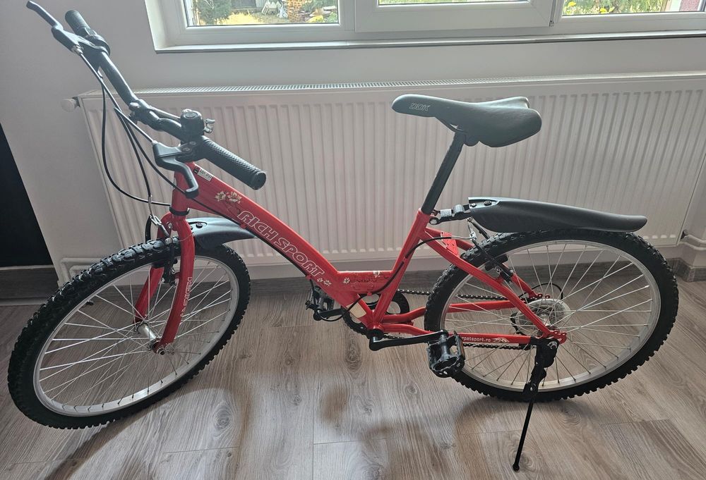 Bicicleta Rich sport,culoare roșie,stare foarte buna