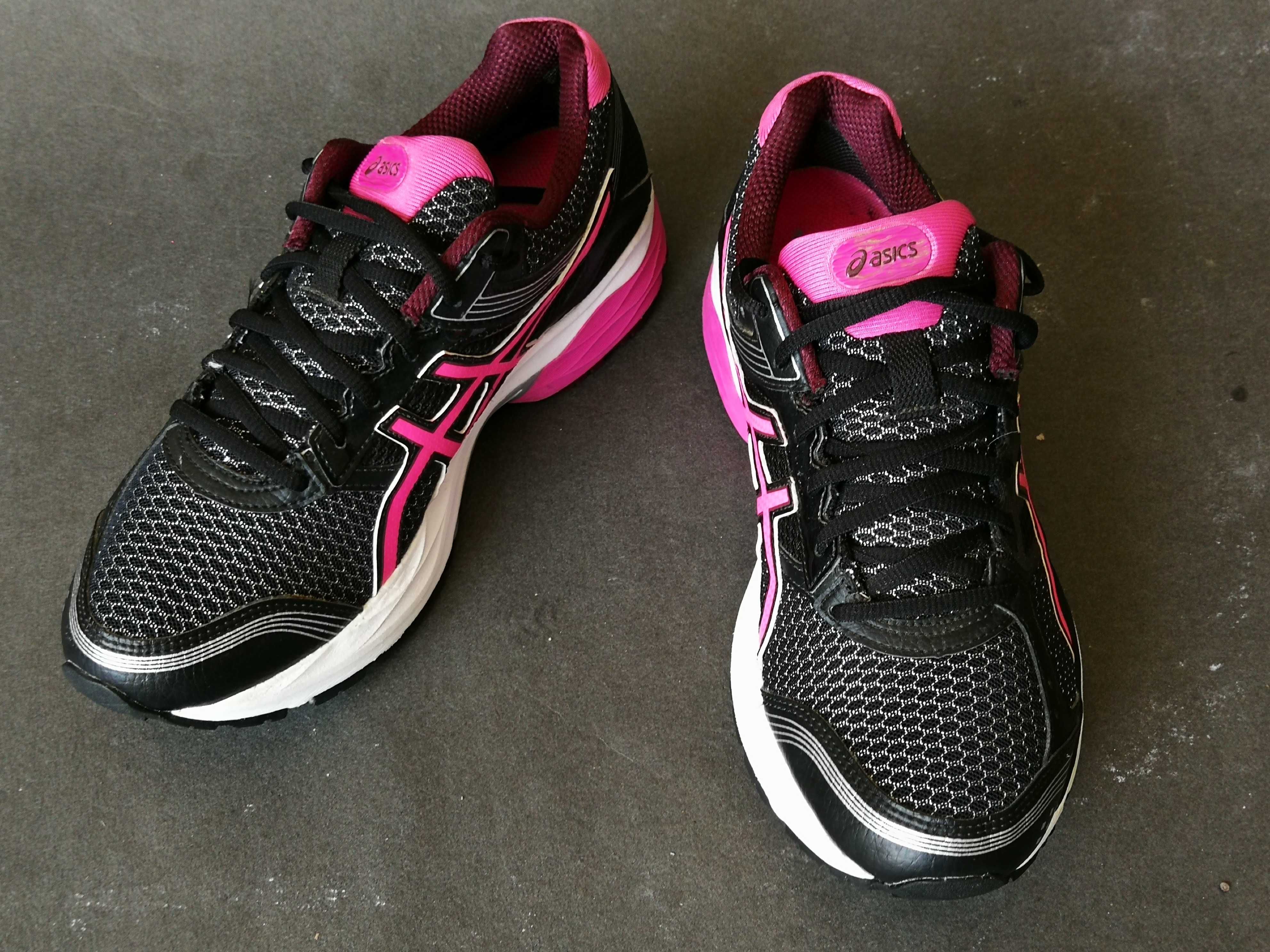 Adidasi ghete alergare munte maraton  40 41  ASICS GORETEX  Ca NOI