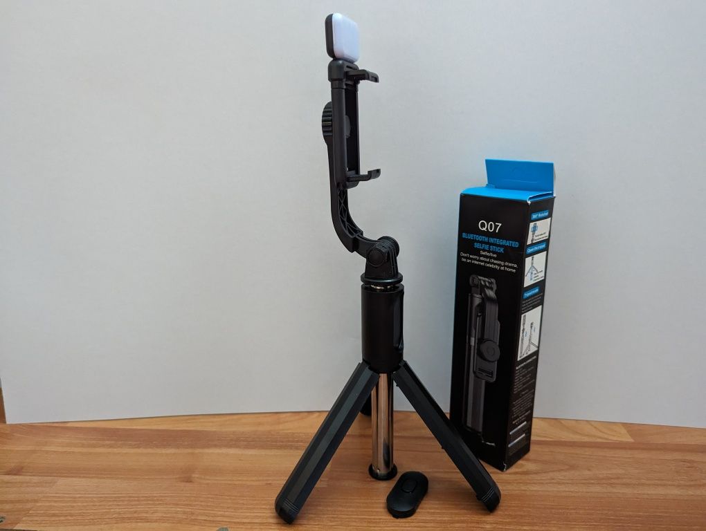 Selfie stick multifunctional,Lumina LED, 1.04 m, Telescopic, Trepied