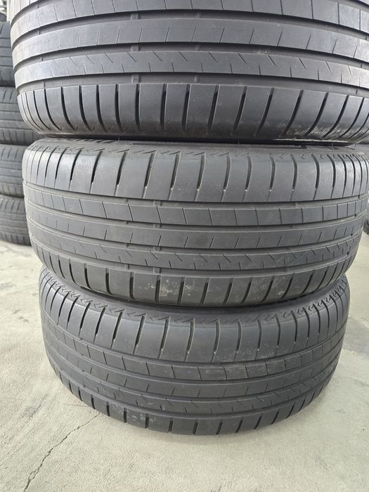 4 Броя 235/55/18 Bridgestone 2x6,8mm 2x5,6mm 23dot