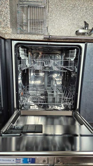 Много запазена кухня