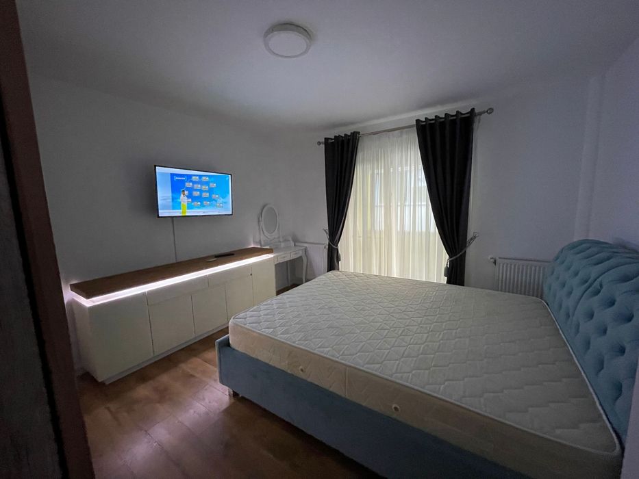 Casa insiruita in tractorul (aproape mall coresi )