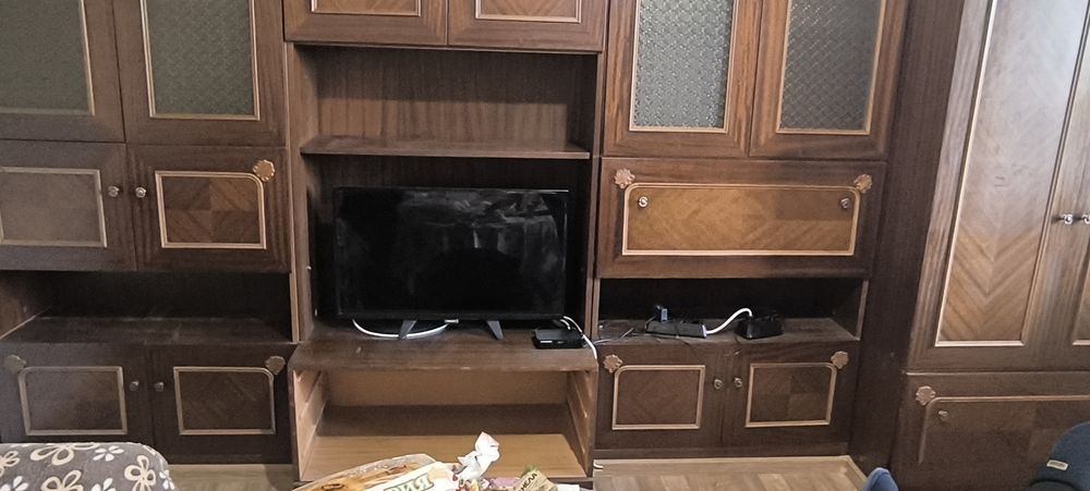 Продавам холна секция