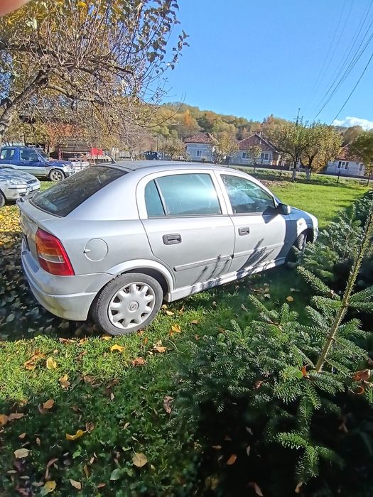 Vand Opel astra g motor 1.6 an fabricatie 2001