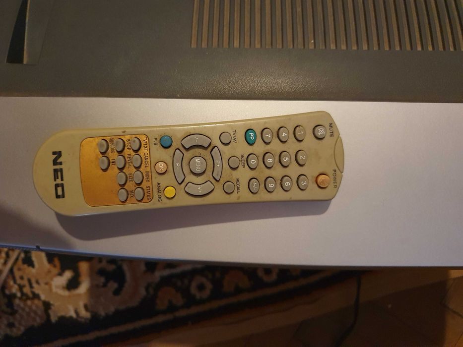 телевизор NEO работещ