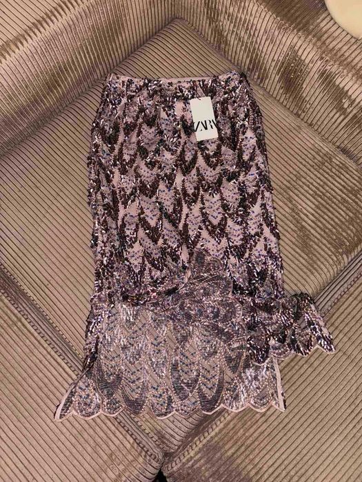 Пола с пайети ZARA