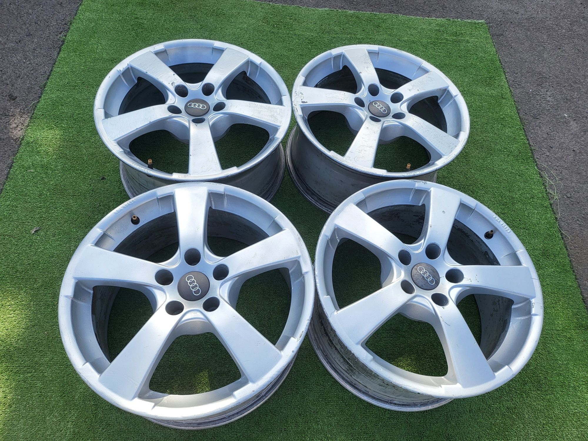 Лети джанти 17 5х112 ,ЕТ35 , 8J , Audi,VW,Seat Skoda