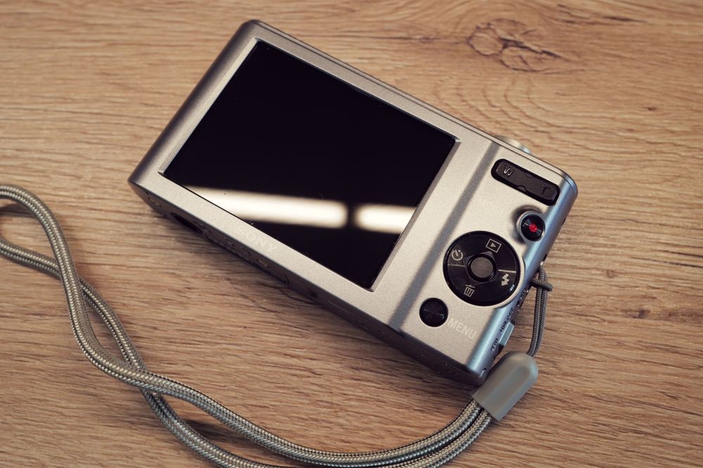 Aparat foto Sony Cyber Shot dsc 810 de 20Mp superb incarcare USB Card