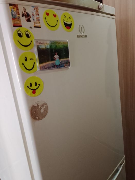 Продается холодильник индезит