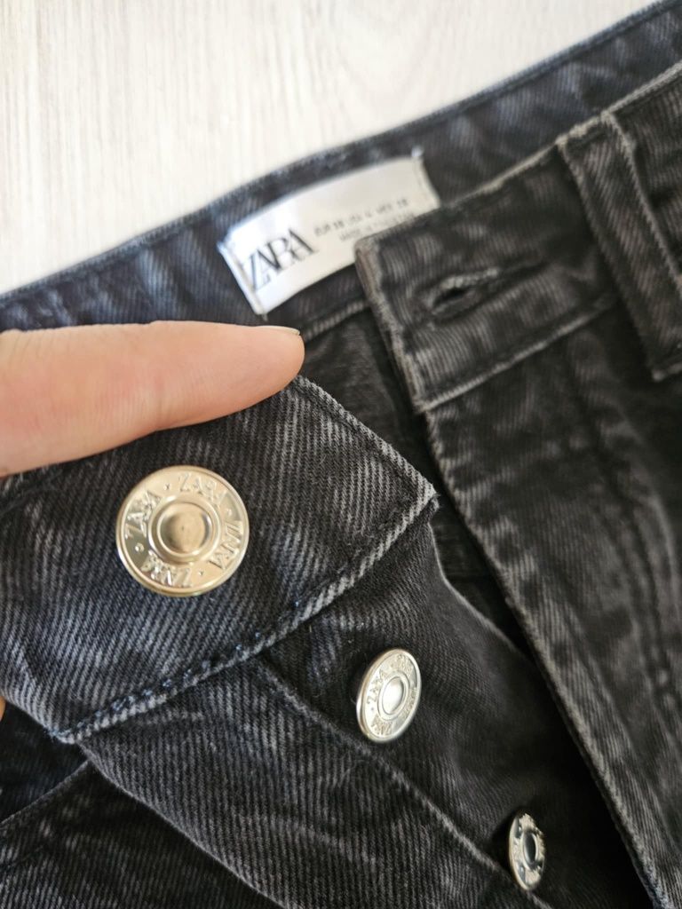 Дънки на Zara, черни, размер s