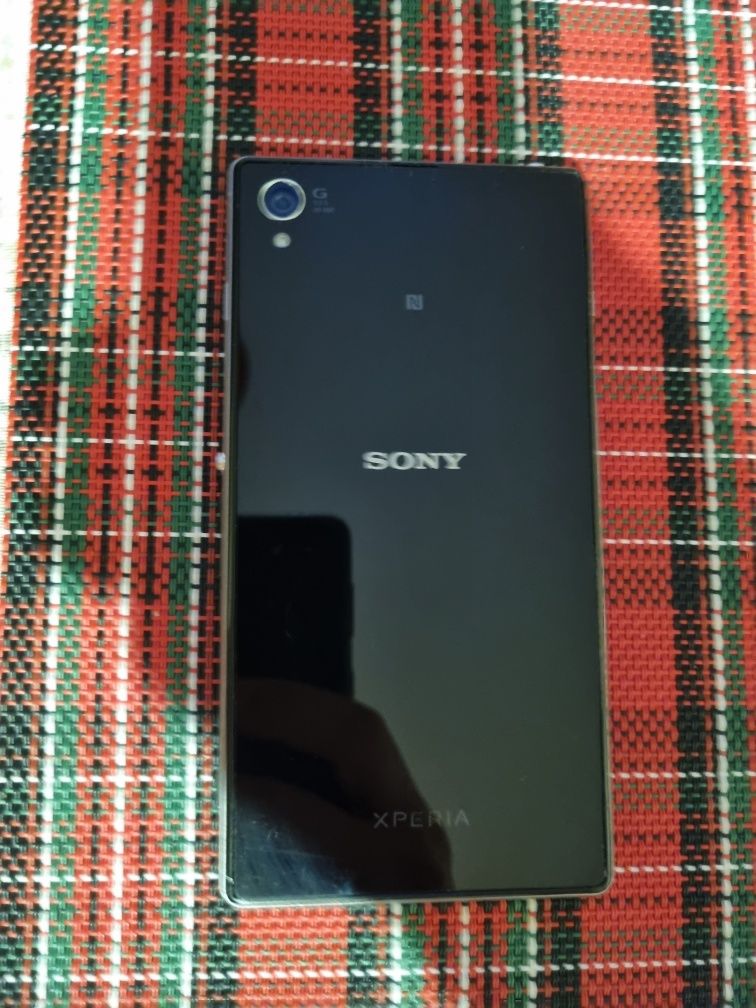 Vand  telefon xperia Z1 sau schimb cu samsung