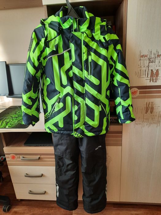 Продам зимний костюм для мальчика