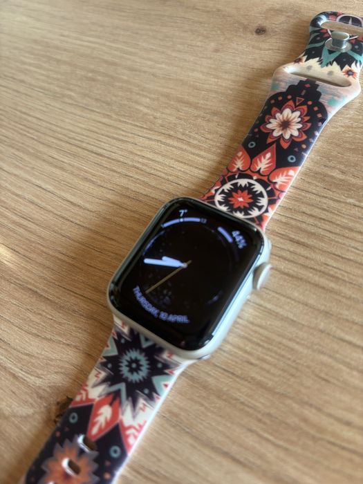 Apple Watch SE  40 mm(GPS + Cellular) (2nd Generation)