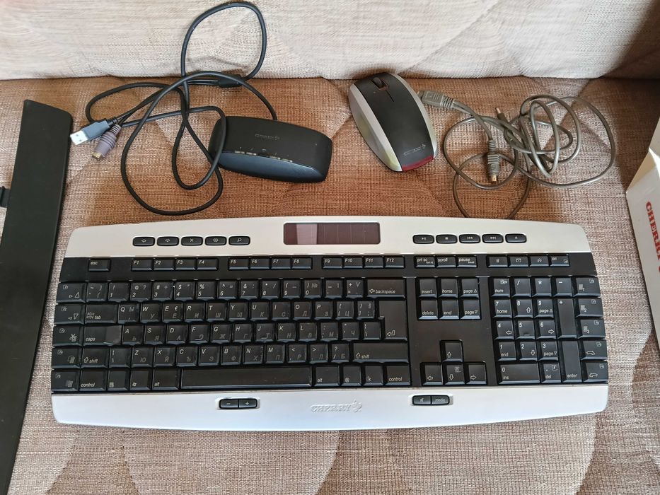 Безжични клавиатура + мишка: Cherry CyMotion Master Solar (2005г)