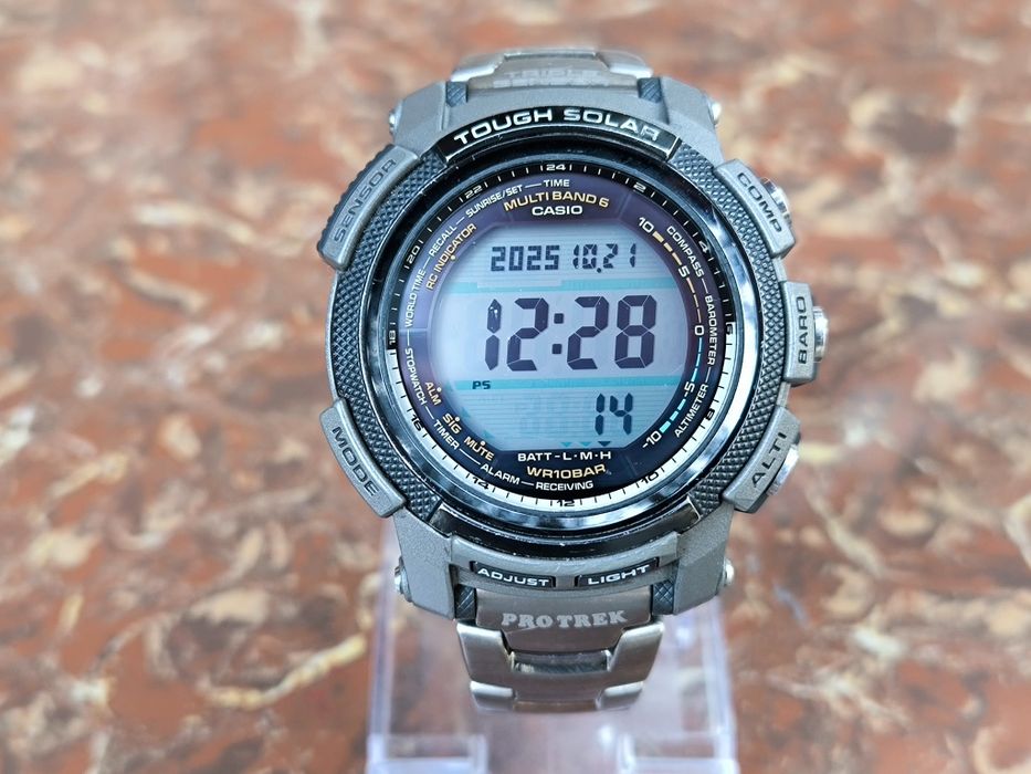 Продам часы Casio Protrek.