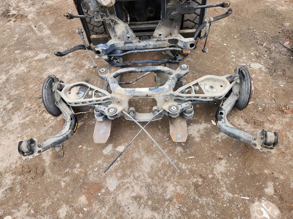 Punte Spate Bmw X3 E83 4x4 Dezmembrez Bmw X3 E83 - Dezmembrari Arad