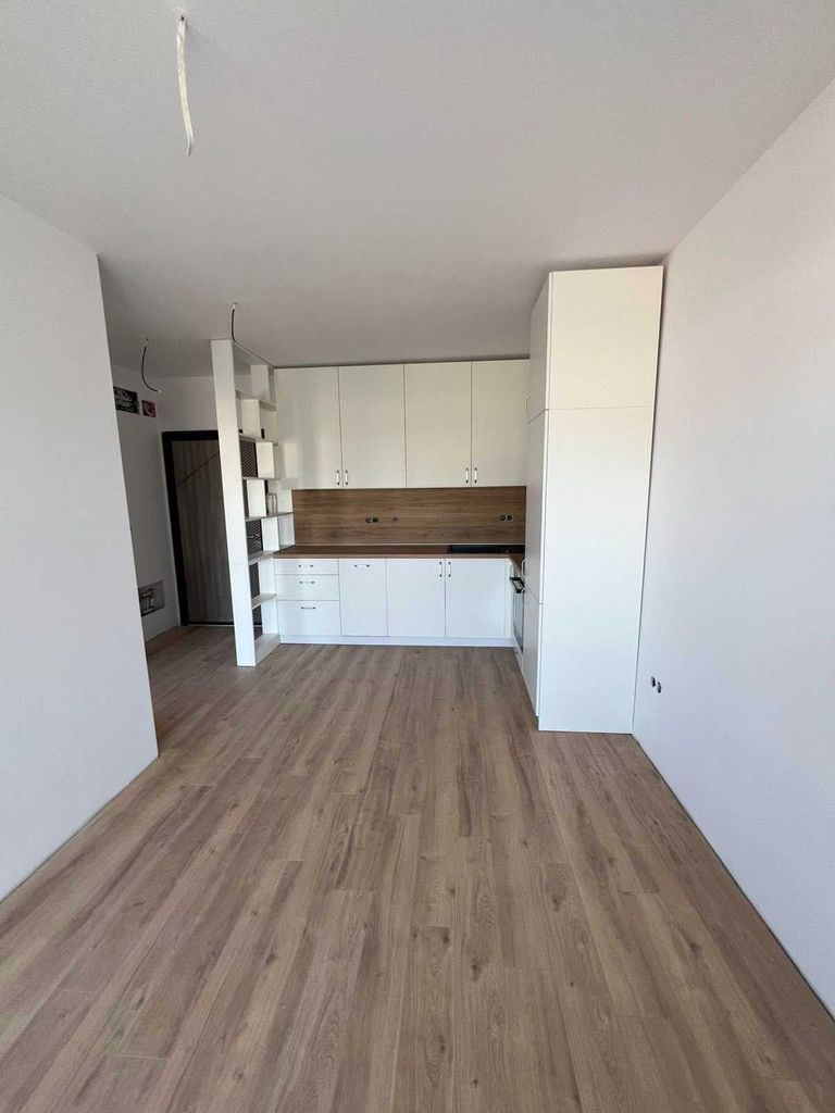 Продава се Двустаен апартамент в Варна, Кайсиева градина - 47 кв.м за 2213 €/кв.м - Снимка #2