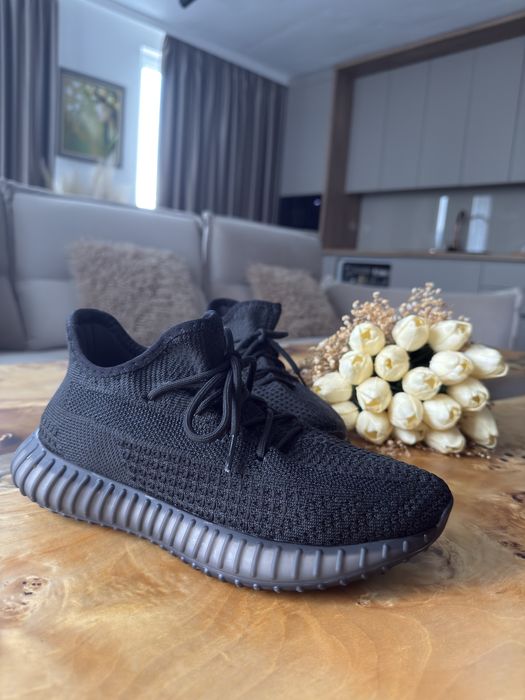 Adidas Yeezy 40 номер отговарят на 39 н