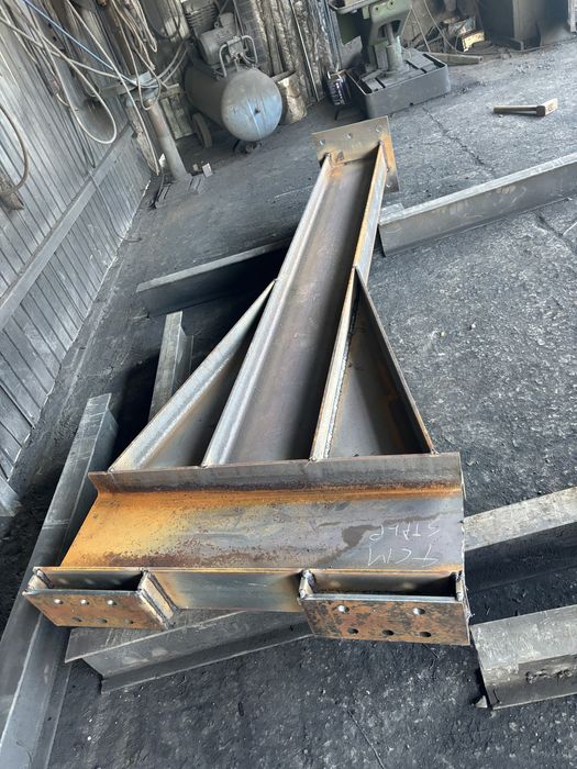 Structura metalica in forma de T pentru consolidare casa consolidare